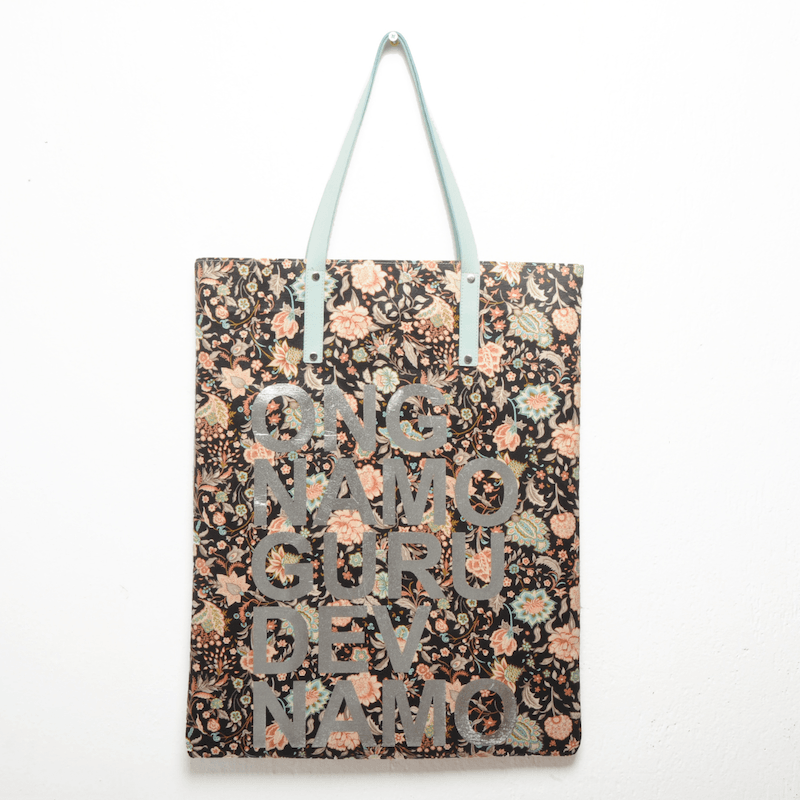 HIGH BAG #23 - EVA ZINGONI - Sac cabas de luxe - Ong namo guru dev namo - Yoga kundalini - Silk bag - Eco bag - Sustainability - Tote bag - Eco designer 